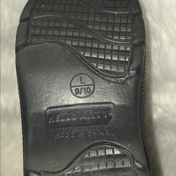 ✨Hello Kitty Faux Fur Lining Boots L (9/10) - Picture 4 of 4